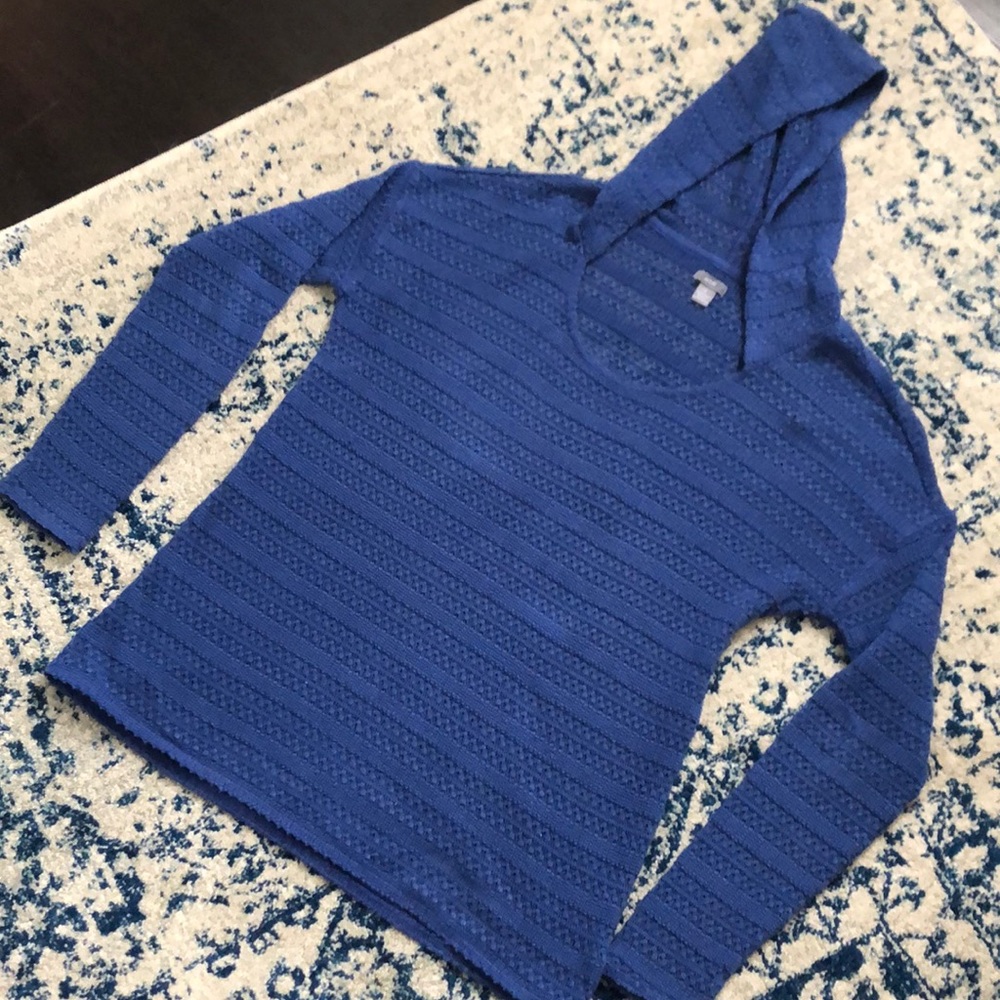 EUC Aerie hooded beach sweater